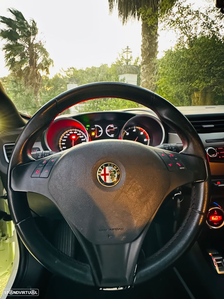 Alfa Romeo Giulietta 1.6 JTDm Sprint Speciale J18 - 35