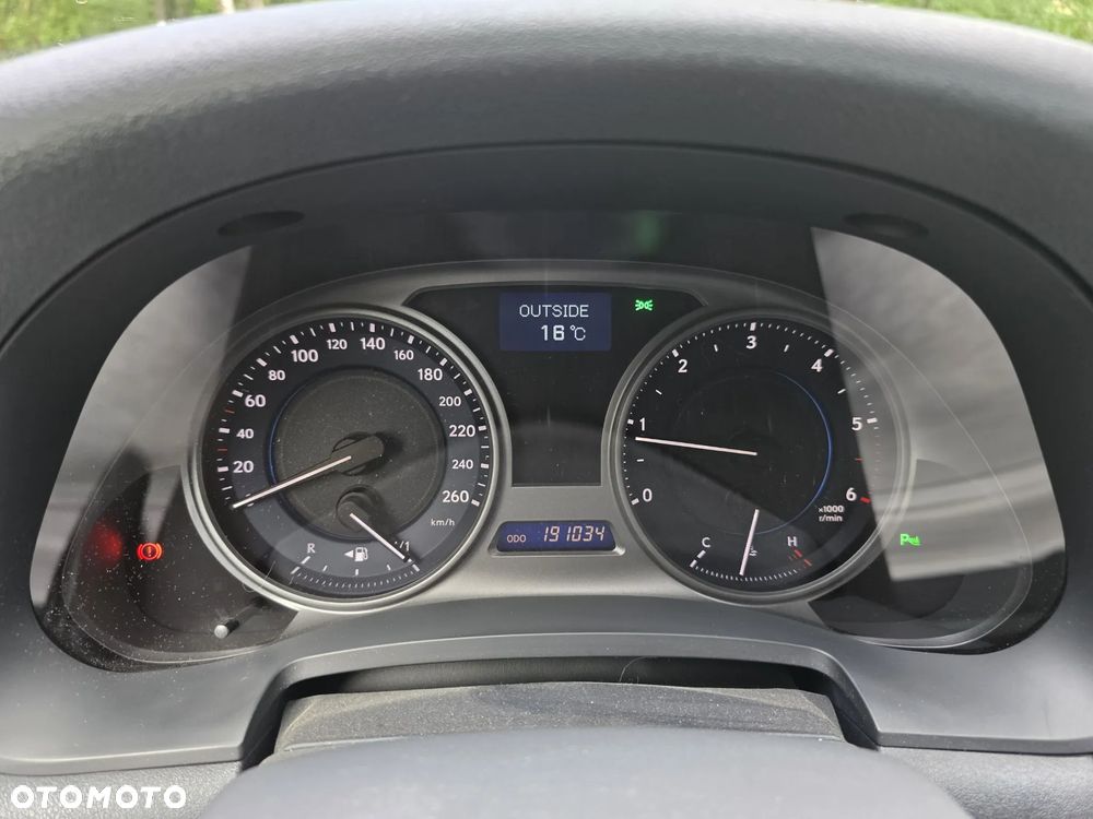 Lexus IS 220 D Comfort - 37