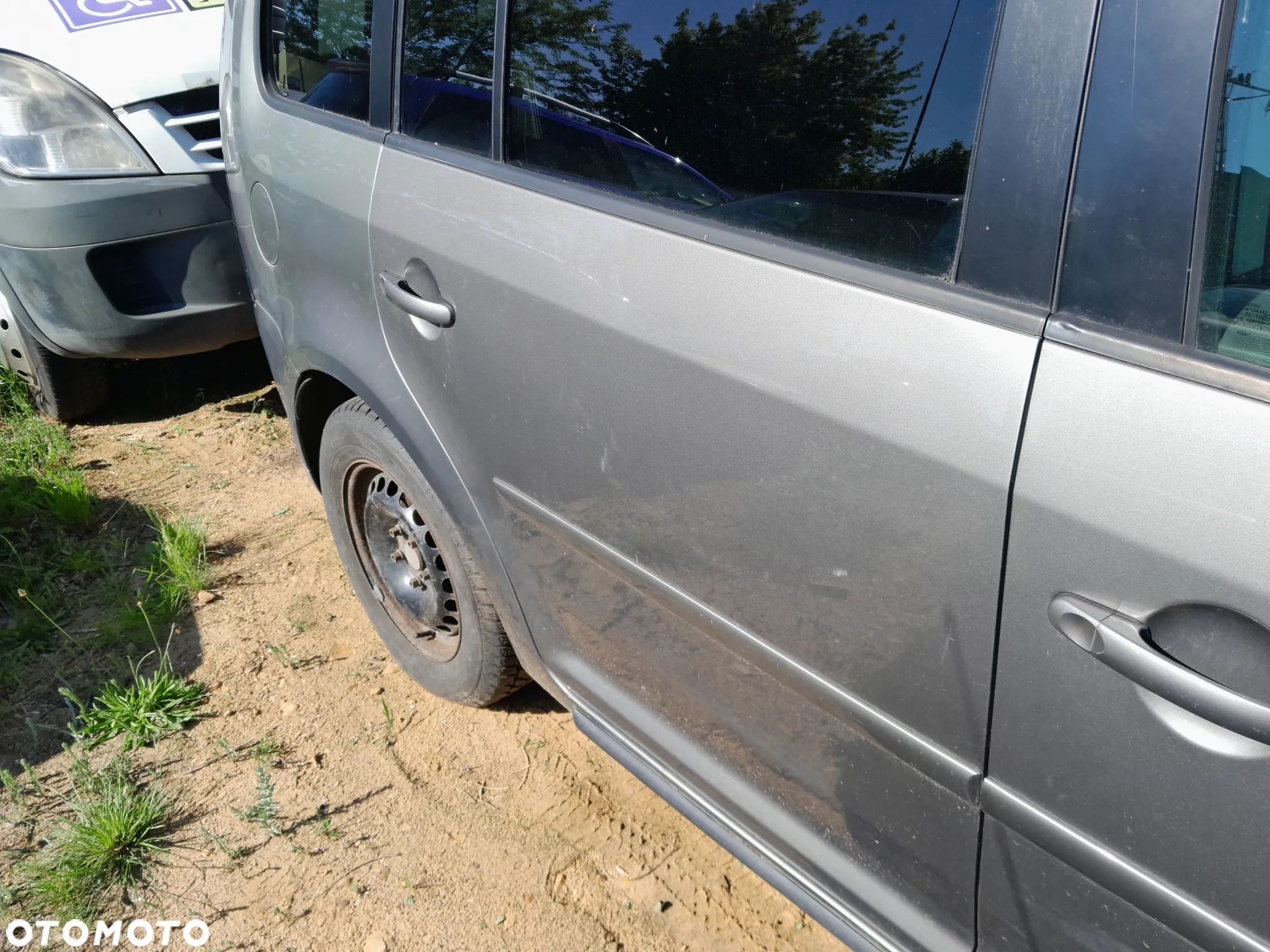 Drzwi tylne prawe VW Touran I lift 06-10r. LD7S - 2
