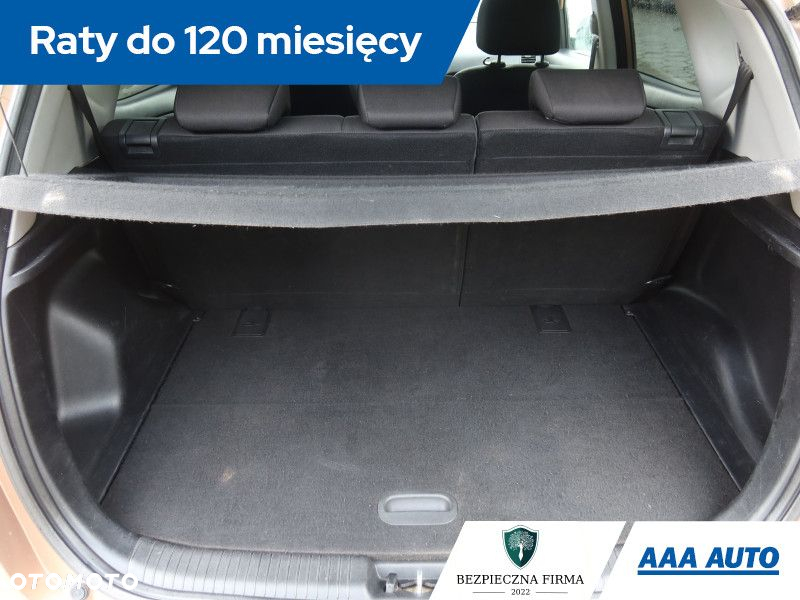 Kia Venga - 15