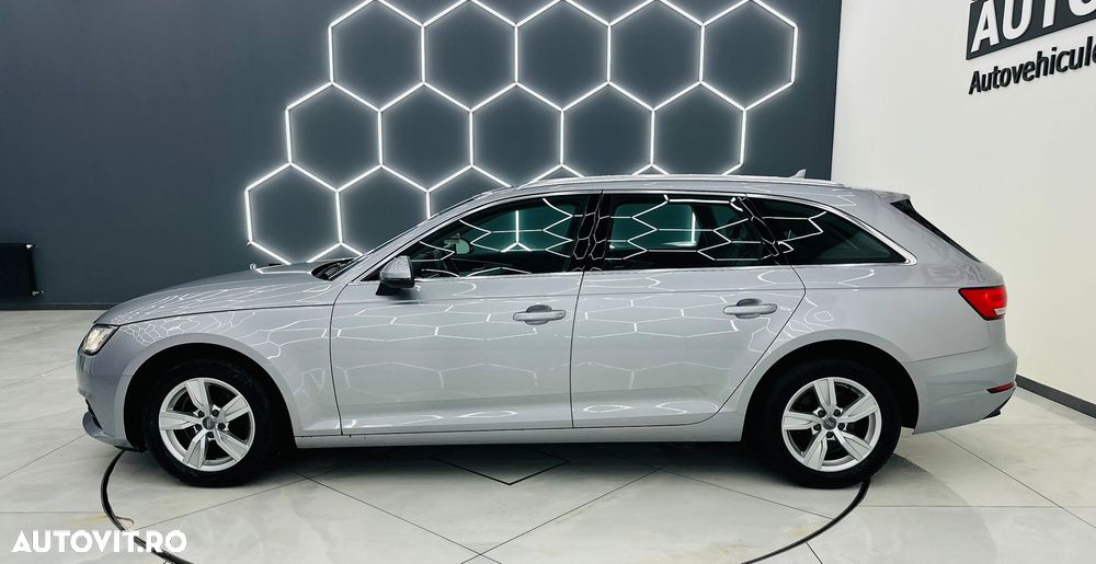 Audi A4 30 TDI S tronic advanced - 32