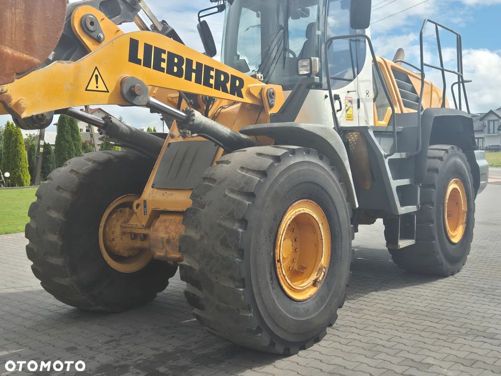 Liebherr L550/ 2012r/ Maszyna sprowadzona/ - 9