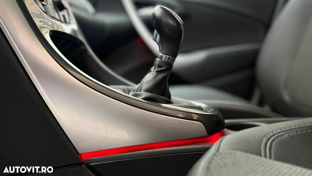 Opel Astra 1.4 Turbo ECOTEC Cosmo - 21