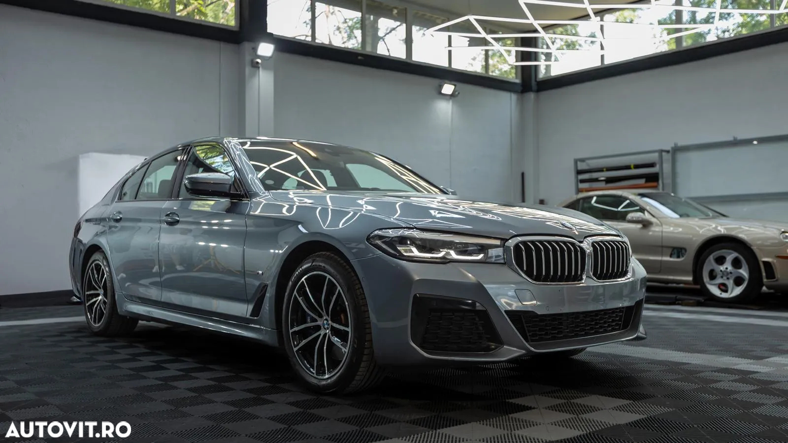 BMW Seria 5 530e xDrive AT PHEV - 4