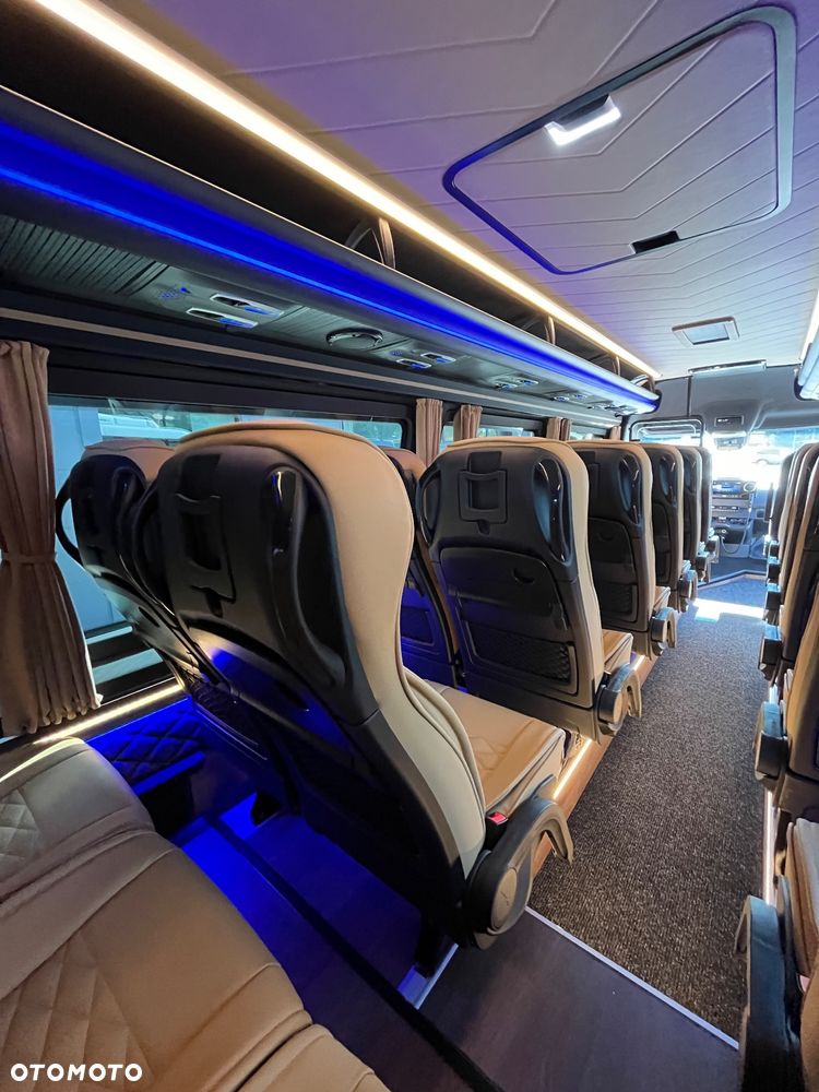 Mercedes-Benz Sprinter 519 - 16