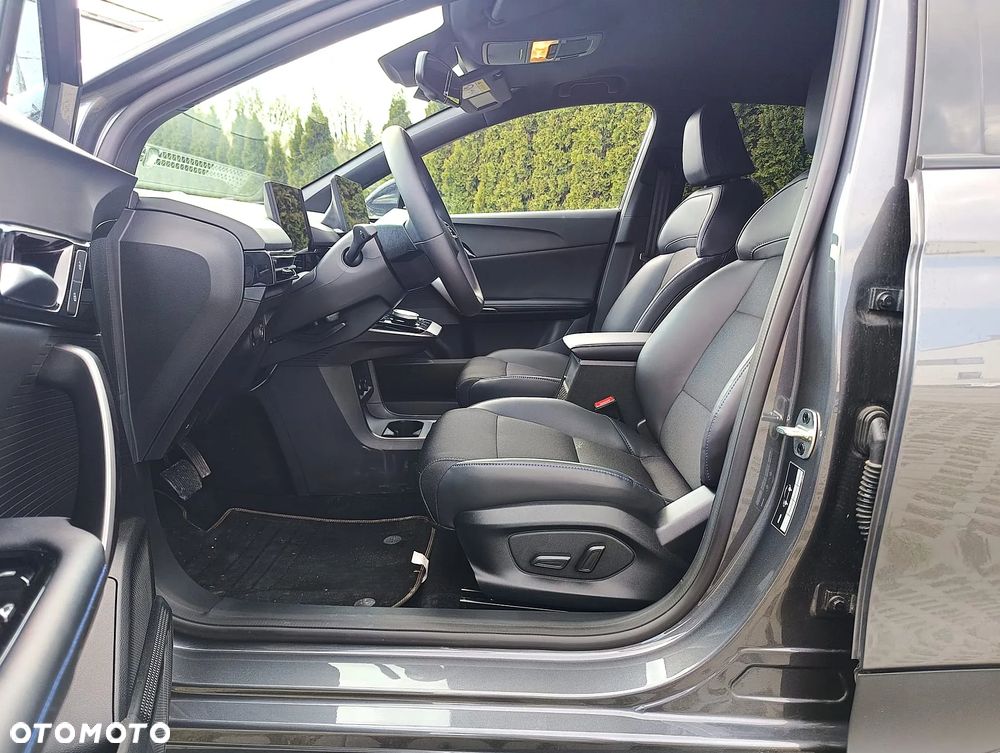 MG 4 Luxury 64 kWh - 15