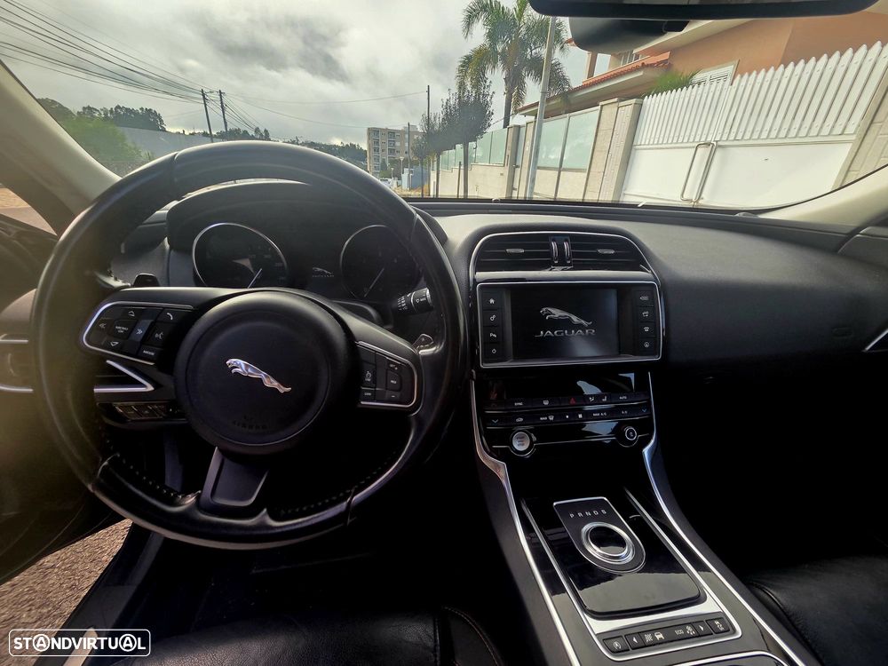 Jaguar XE 2.0 D Portfolio Aut. - 17