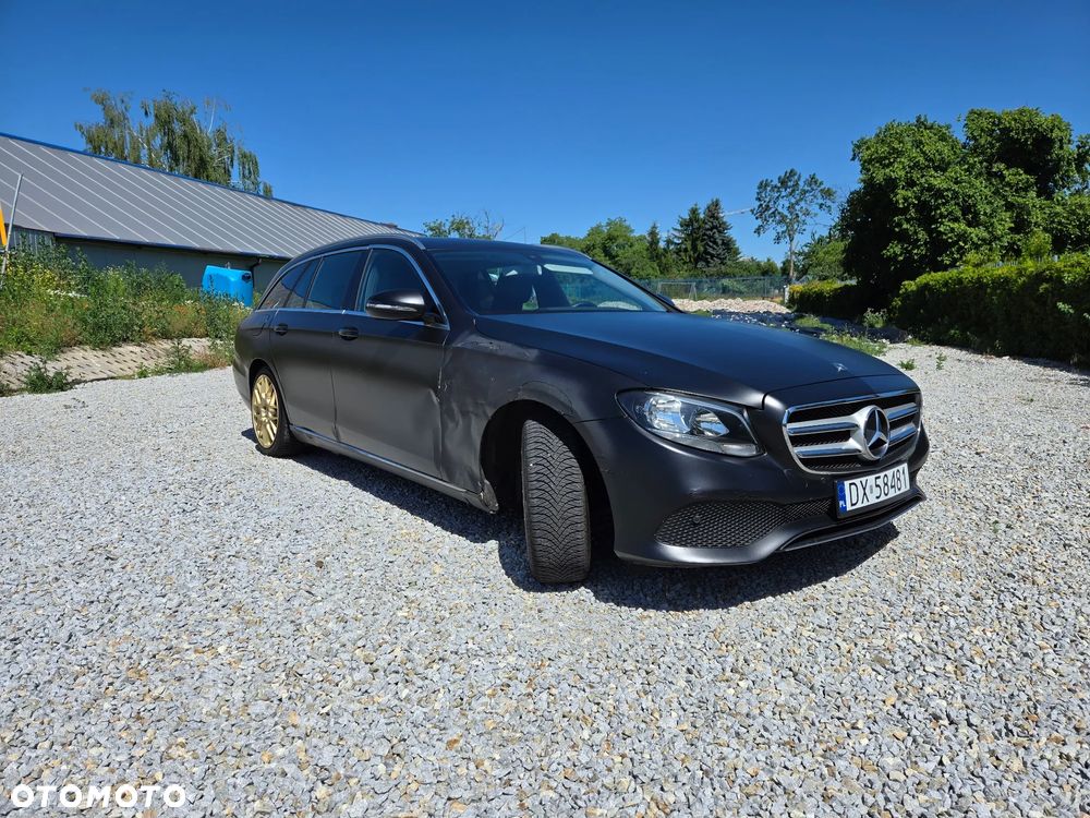 Mercedes-Benz Klasa E 200 d T 9G-TRONIC - 4