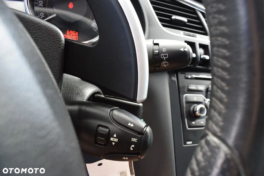 Peugeot 3008 2.0 HYbrid4 - 20