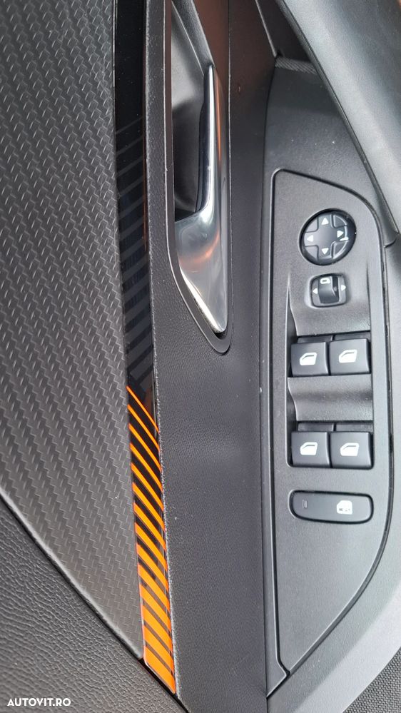 Peugeot 2008 1.2 L PureTech STT Active - 31