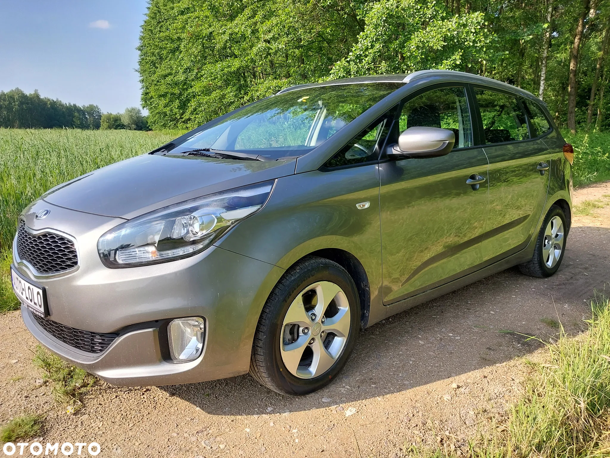 Kia Carens - 3