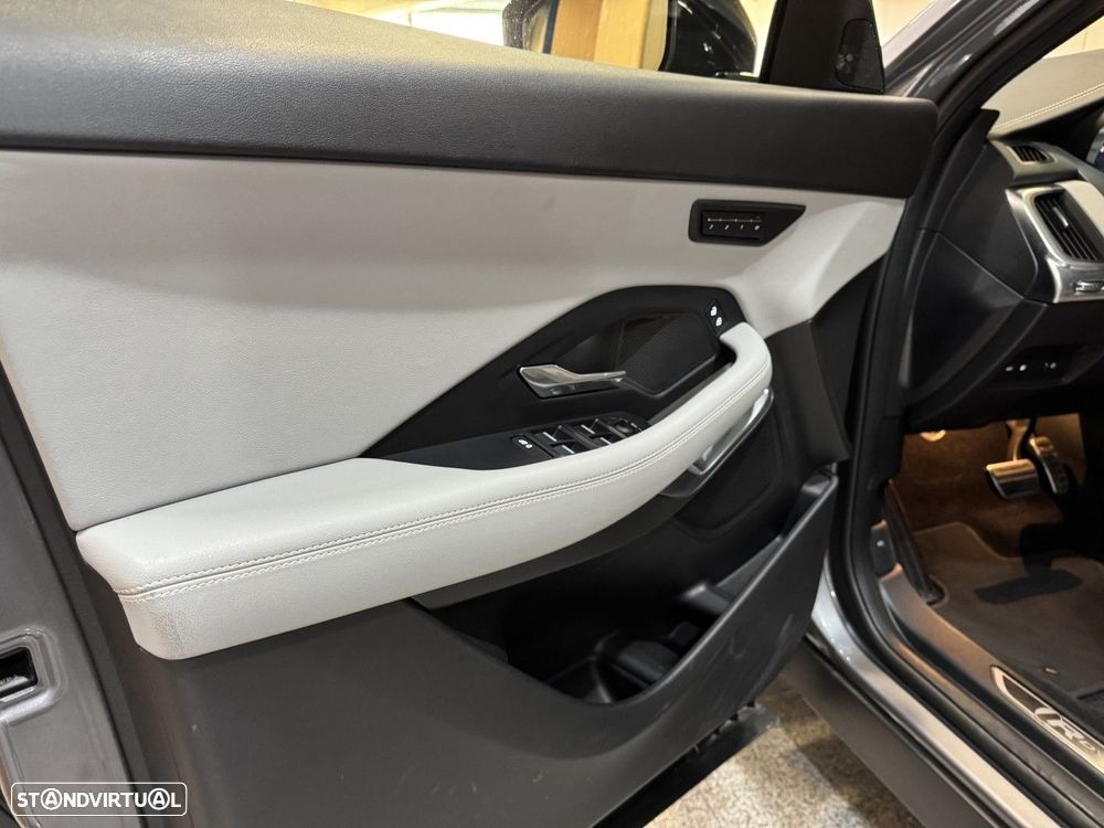 Jaguar E-Pace 1.5 P300e R-Dynamic HSE AWD Aut. - 34
