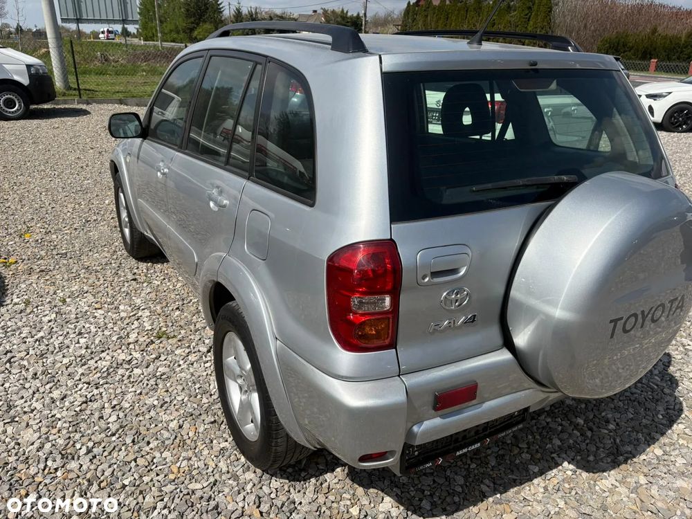 Toyota RAV4 2.0 VVT-i 4x4 - 7