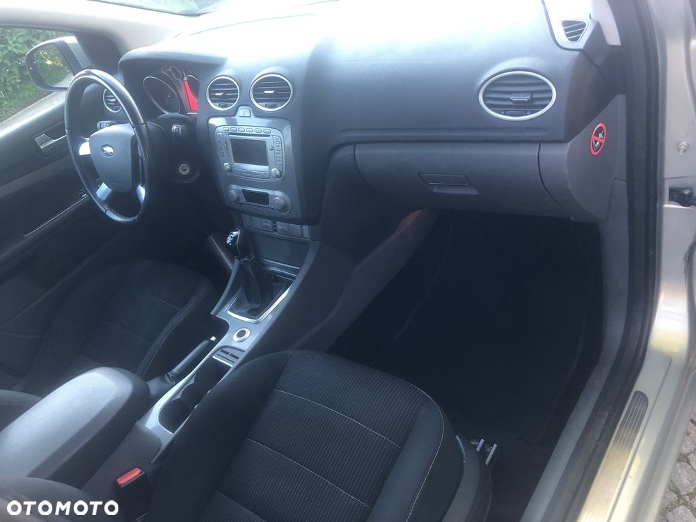 Ford Focus 1.8 FF Platinium X - 28
