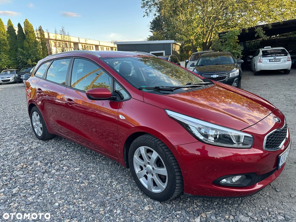 Kia Ceed 1.6 GDI Dream-Team Edition - 6