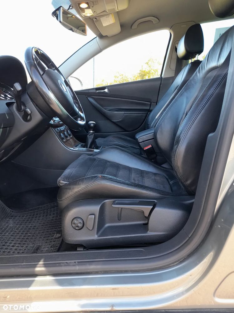 Volkswagen Passat - 15