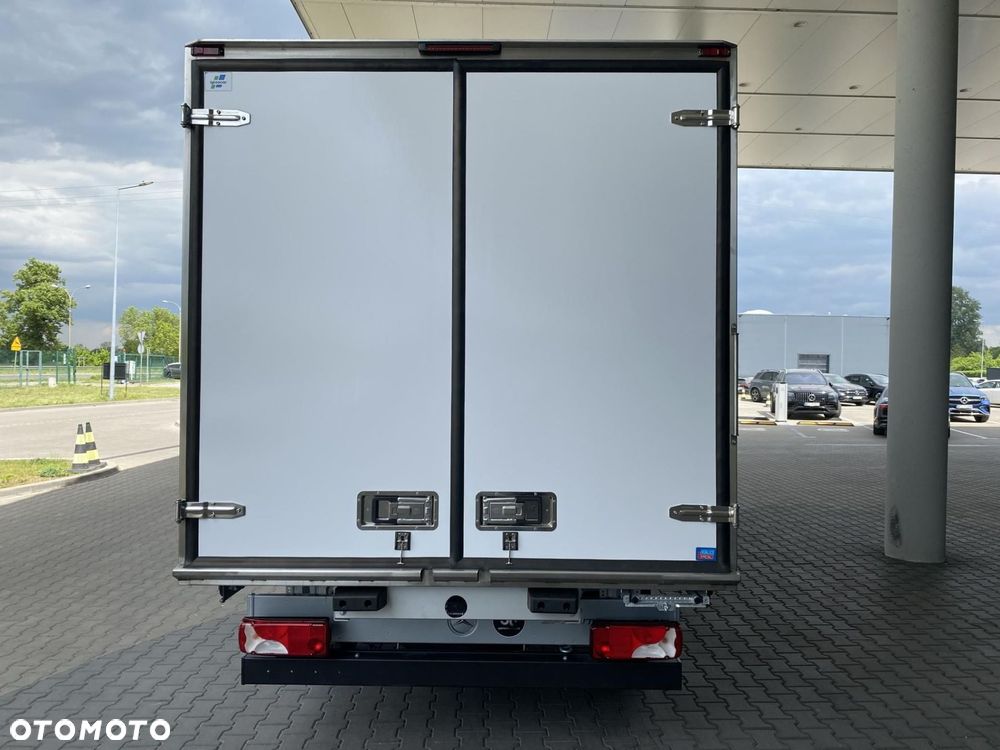 Mercedes-Benz Sprinter - 7