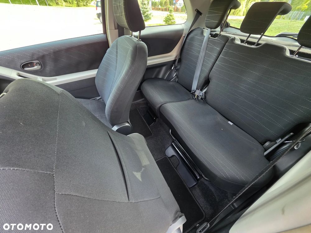 Toyota Yaris 1.3 Luna - 14