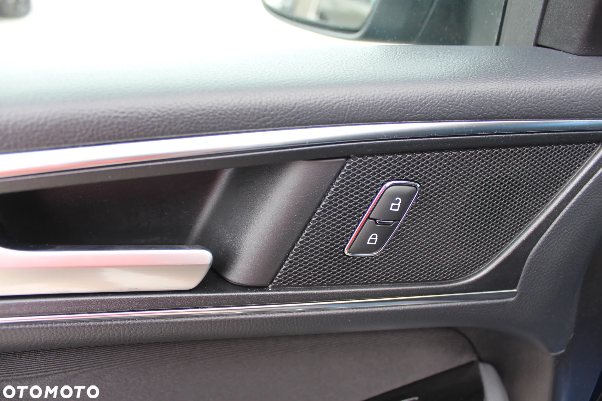 Ford S-Max 2.0 EcoBlue Titanium - 23