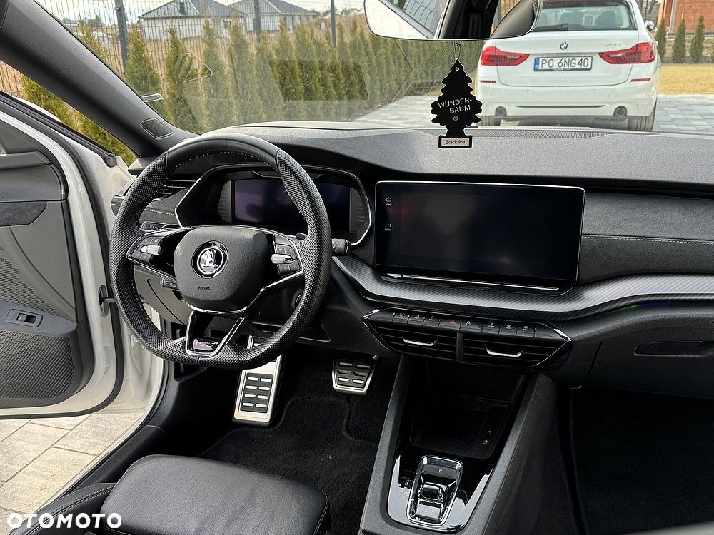 Skoda Octavia 2.0 TDI DSG RS Plus - 23