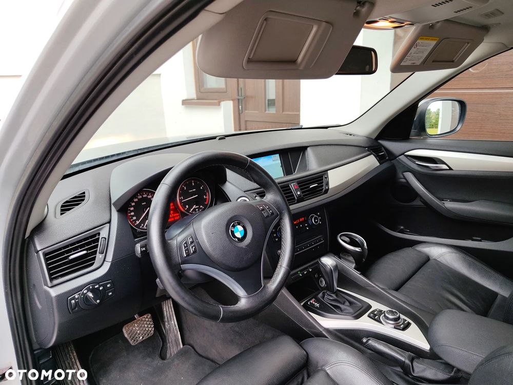 BMW X1 xDrive18d Sport Line - 13