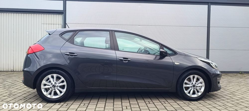 Kia Ceed - 9