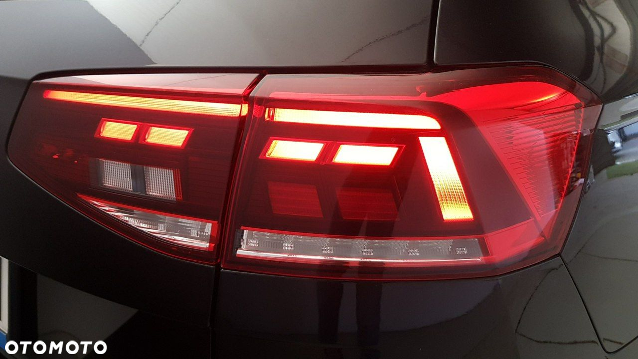 Volkswagen Passat - 16