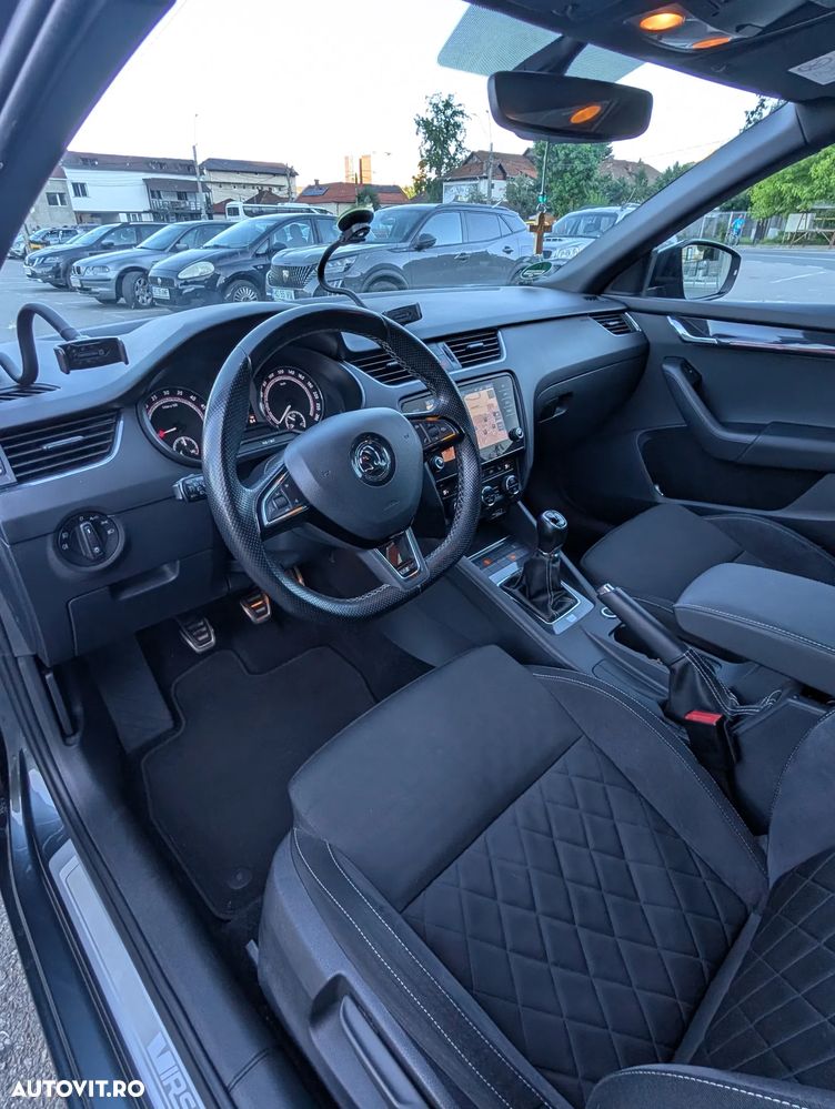 Skoda Octavia 2.0 TDI RS - 12