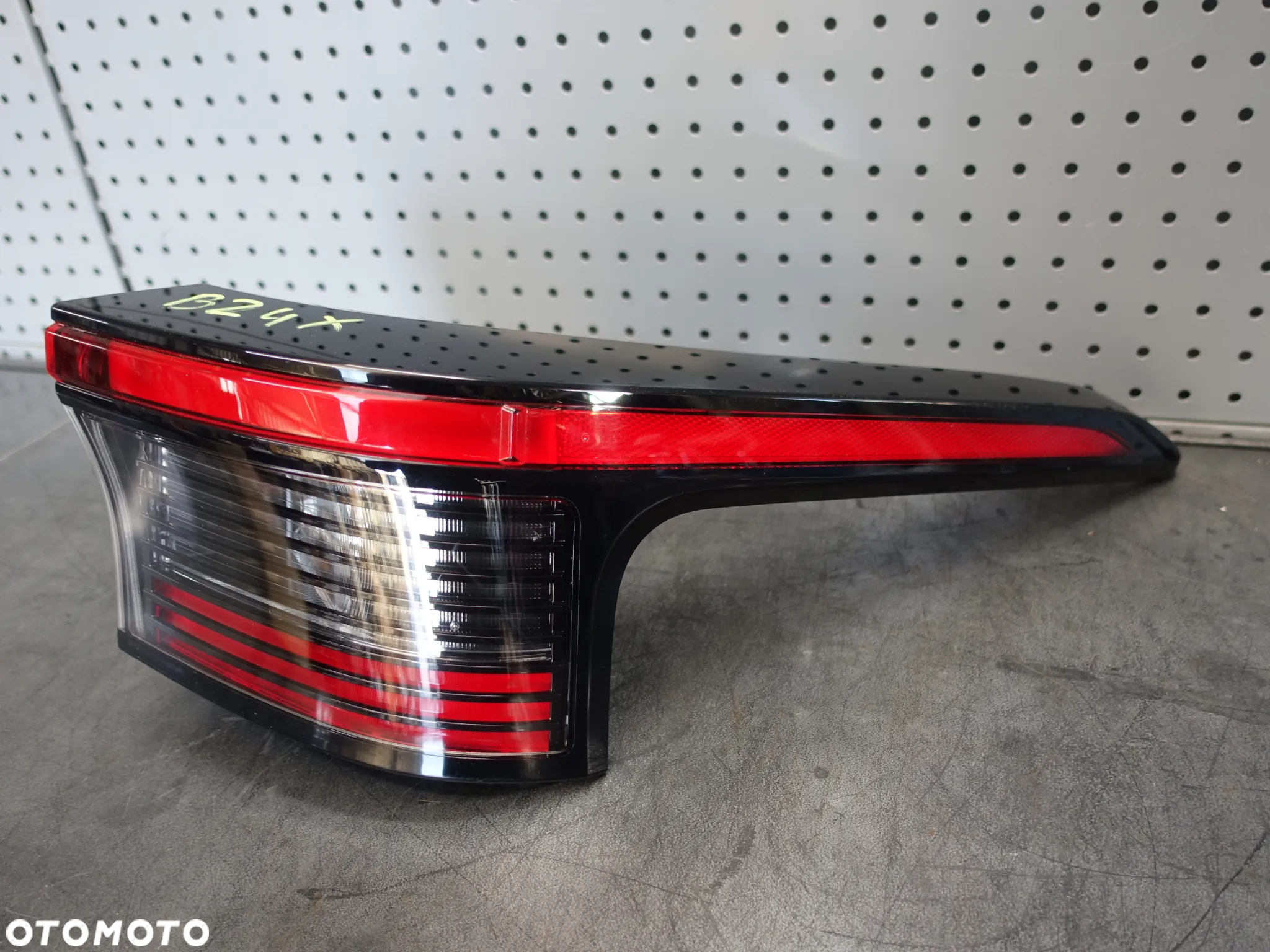 Lampa Prawa Tylna Toyota BZ4X LED Europa 22- - 2
