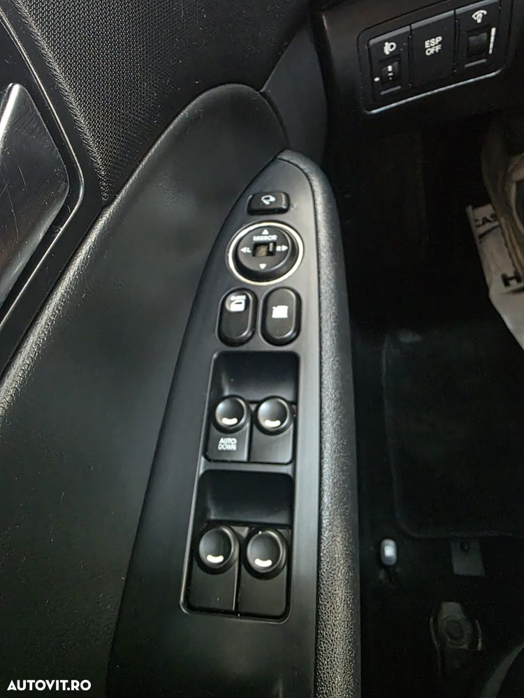 Hyundai i30 1.6 CRDI GL VM Comfort - 18