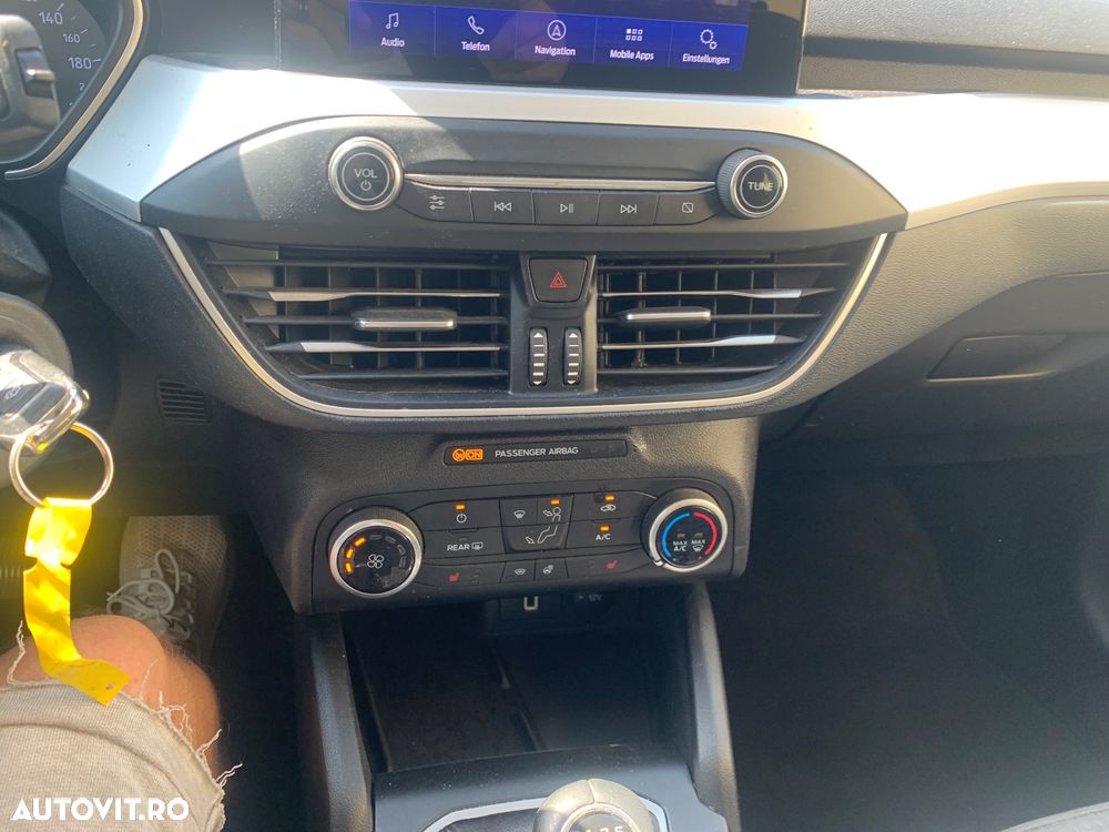 Ford Focus 1.5 TDCi DPF Start-Stopp-System COOL&CONNECT - 10