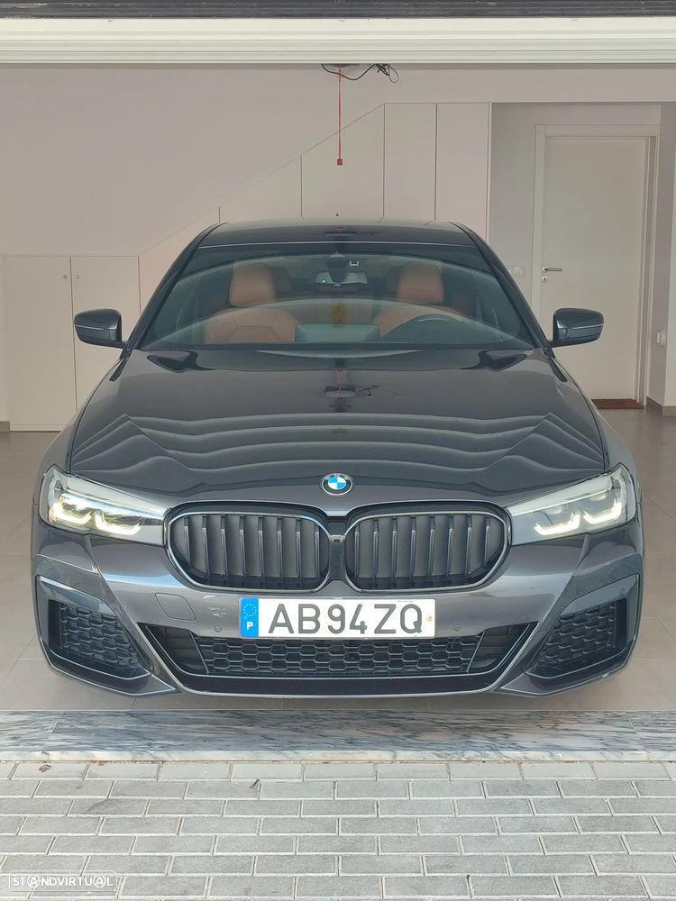 BMW 530 e Pack 50 anos M - 9