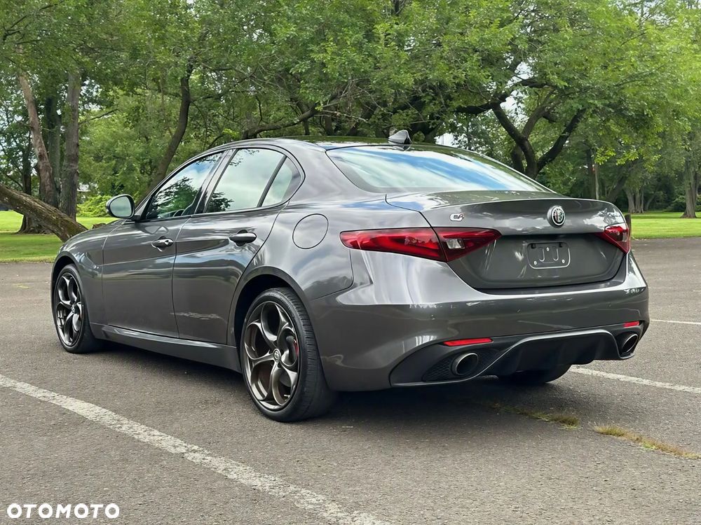 Alfa Romeo Giulia - 6