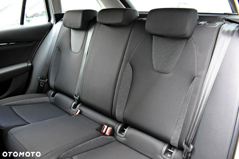 Skoda Octavia 1.5 TSI Essence - 12