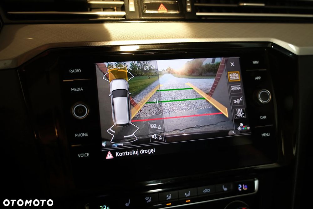 Volkswagen Passat 2.0 TDI Business DSG - 31