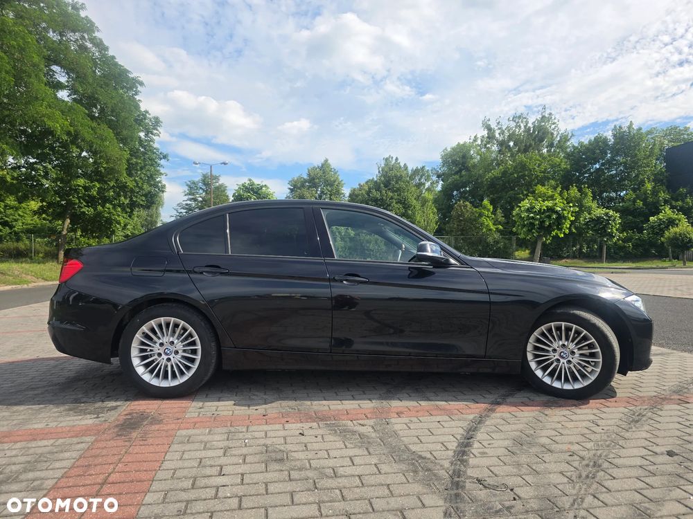 BMW Seria 3 318d DPF Edition Sport - 6