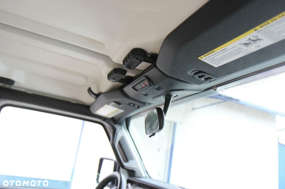 Jeep Wrangler - 19