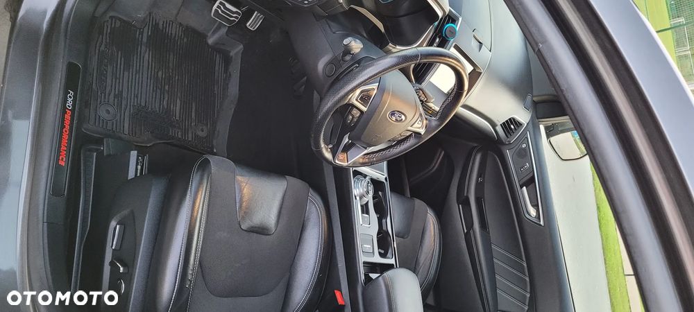Ford Edge - 17