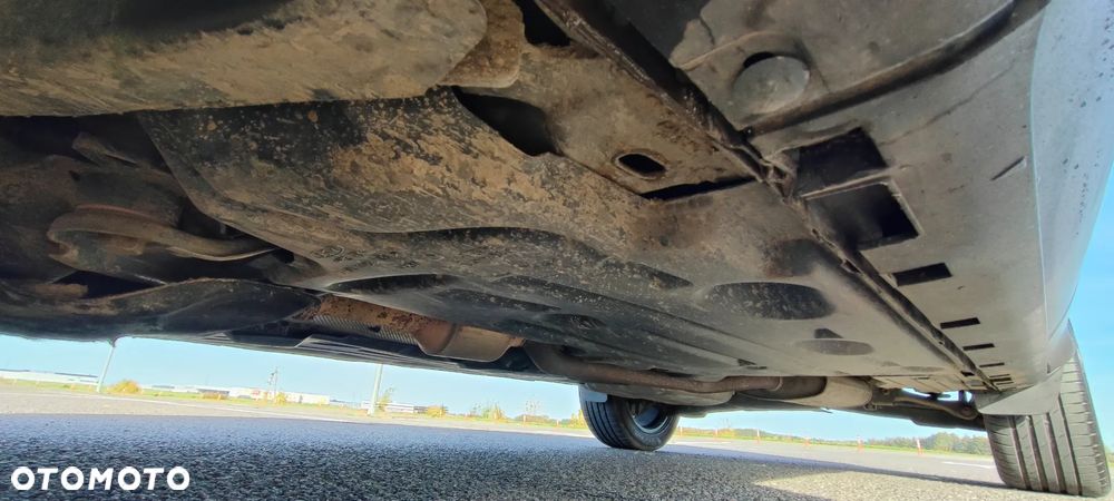 Ford Escape 2.0 EcoBoost AWD Titanium - 32