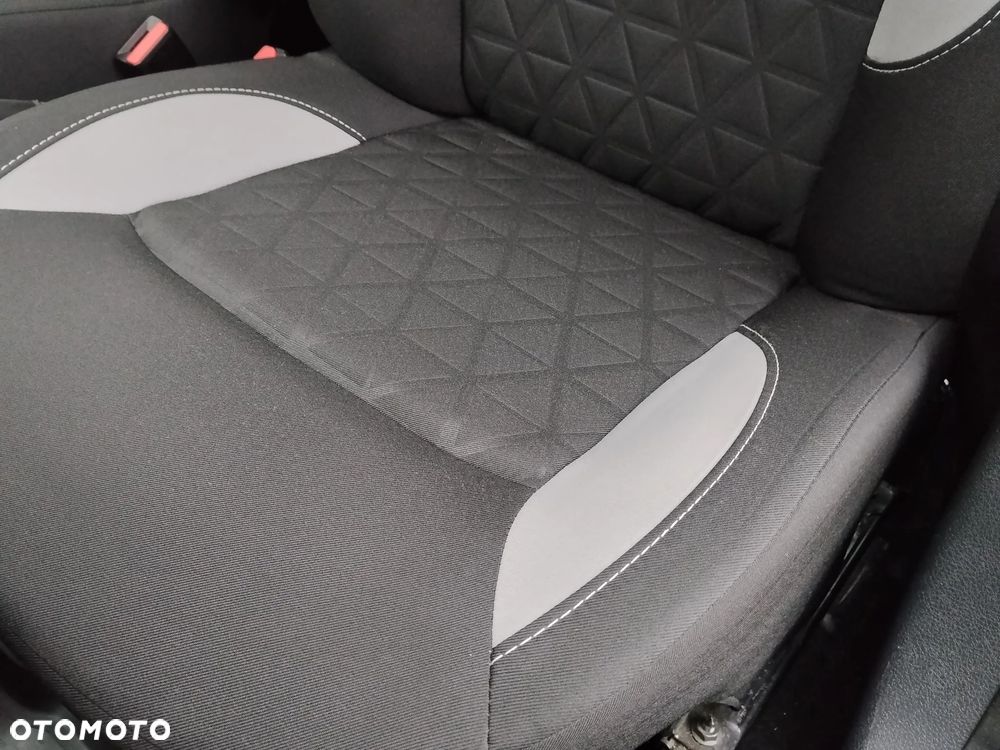 Dacia Sandero TCe 90 Celebration - 31