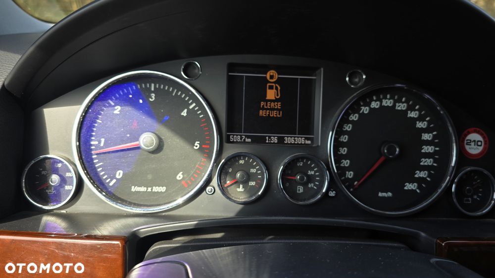 Volkswagen Touareg - 6