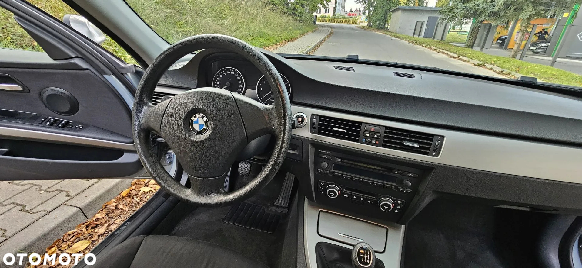 BMW Seria 3 318i - 18