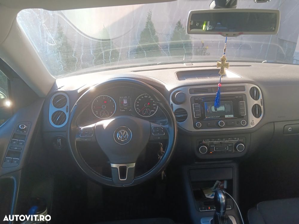 Volkswagen Tiguan - 10