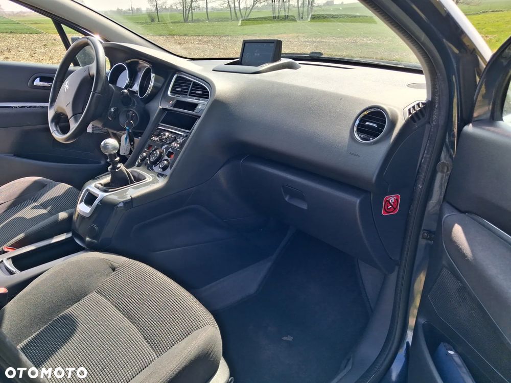 Peugeot 5008 HDI 115 Access - 5