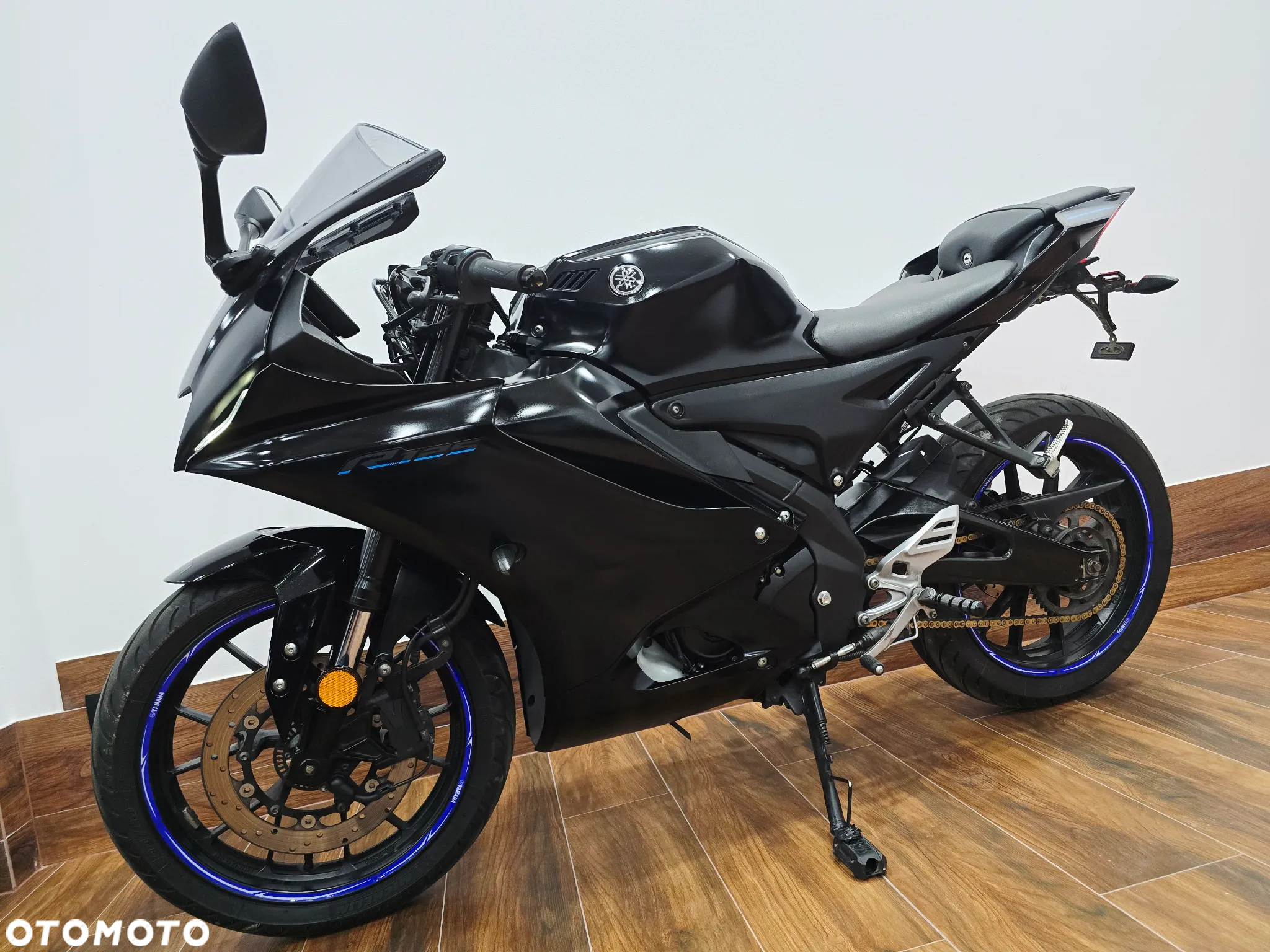Yamaha YZF - 16