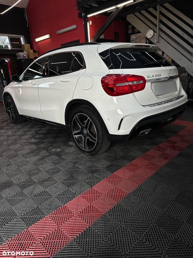 Mercedes-Benz GLA 250 4-Matic - 3