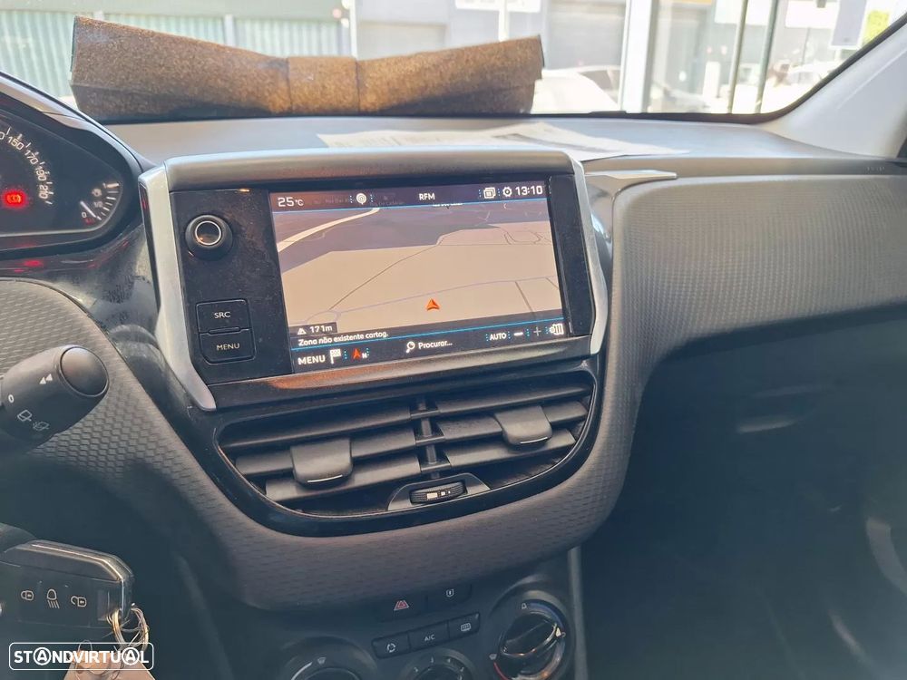 Peugeot 208 1.2 VTi SE Style - 15