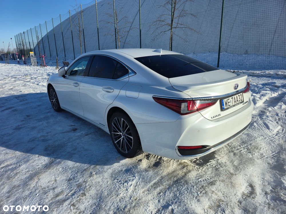 Lexus ES 300h Business Edition + - 5