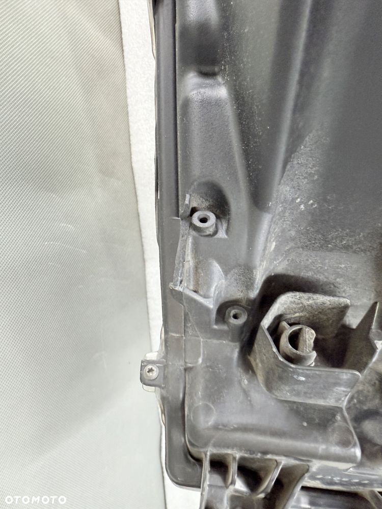 Reflektor lampa Przód strona prawa Toyota Hilux VIII 8 LIFT 1EJ-923368-040A - 10