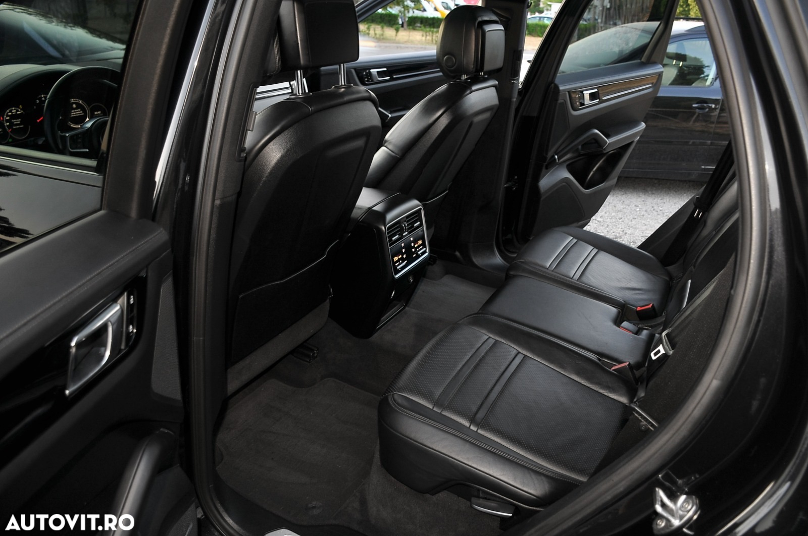 Porsche Cayenne Standard - 12